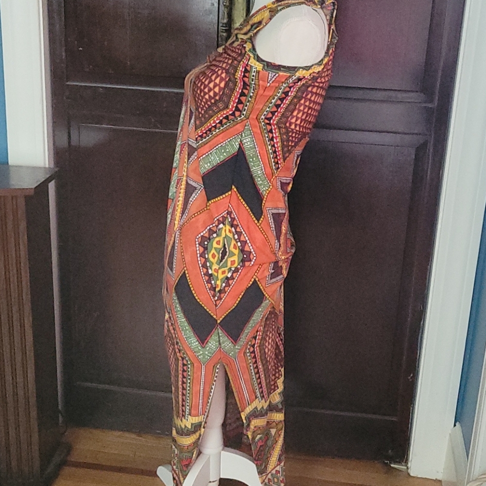 Olivia Matthews Ladies Dress - Picture 2 of 2